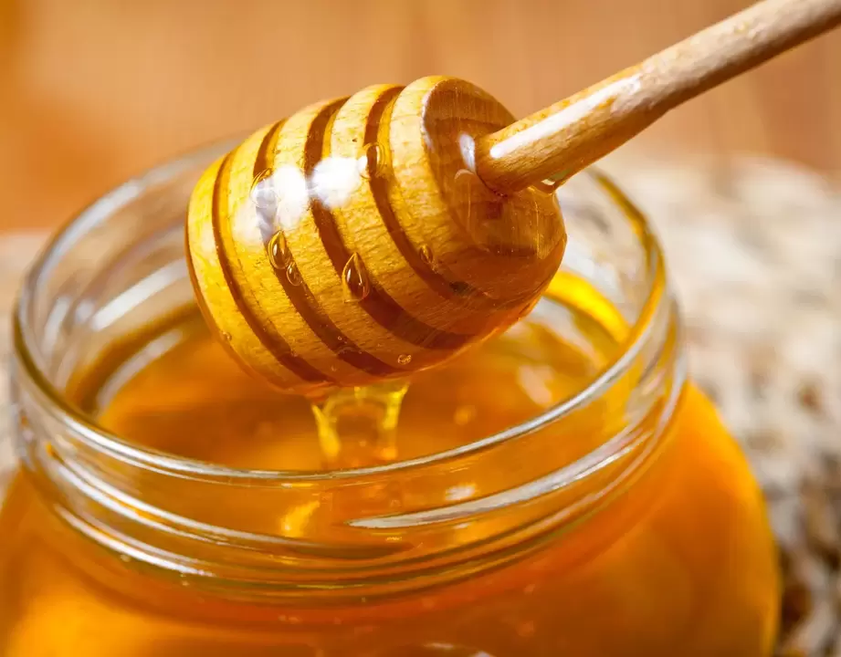 العسل لتكبير القضيب